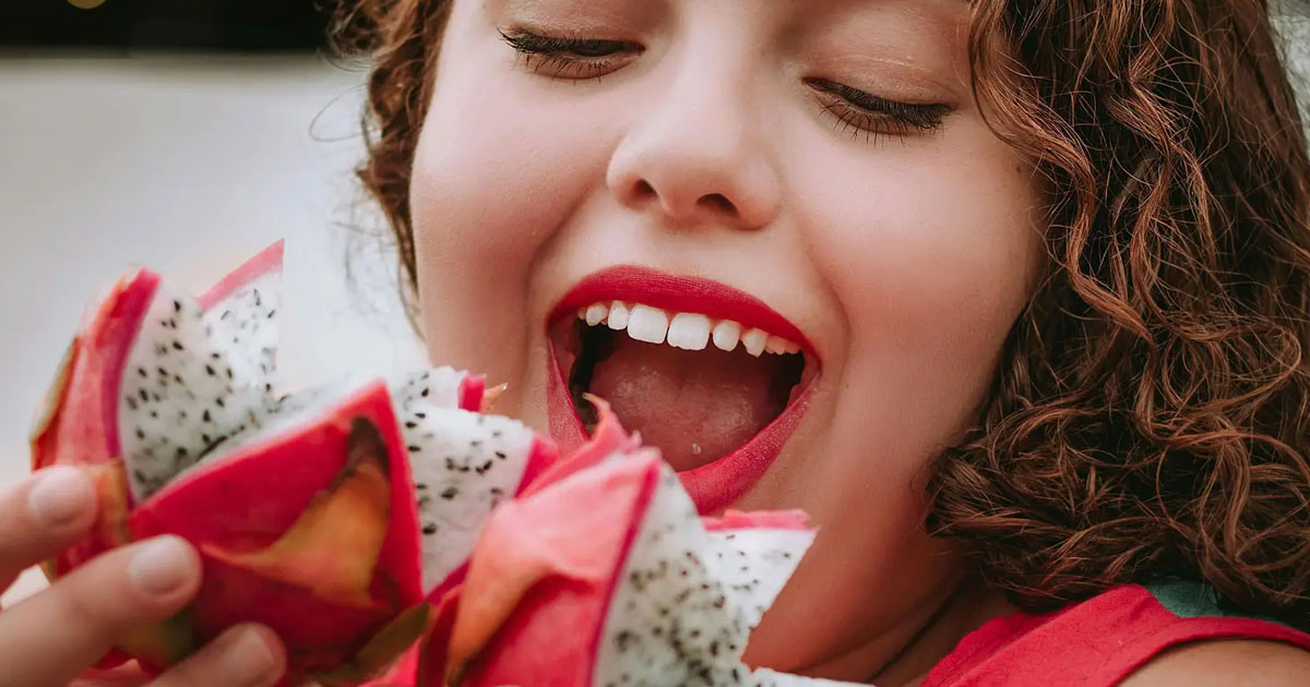 vegetables-and-fruits-as-natural-teeth-whiteners